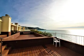 Nice Booking - Royal Luxembourg Piscine - Image 4