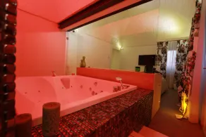 Calderoni Martini Suite - Image 4