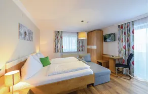 Beautiful Apartment in Grossarl With 2 Bedrooms and Wifi - Image 2