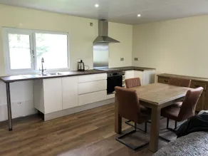Impeccable 2-bed Lodge in Yorkshire, England - Image 4