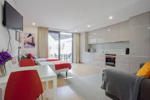 Liiiving In Porto - Downtown Garden Apartment - Image 2
