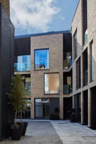 4 Bedroom House in Battersea Sleeps 7 - Image 3