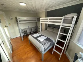 Blakeney Guest House - Image 2