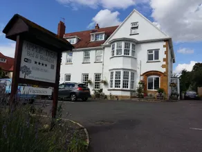Apple Tree Bed and Breakfast Broadway - Image 2