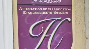 Auberge Du Lac Beauchamp - Image 2