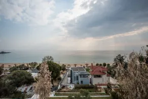 Borealis Sea Front Villa - Image 3