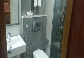 Hotel Suruli Pallazzio - Image 5