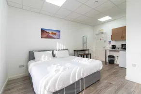 Hucknall Short Stays - Image 4