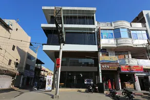 Hotel Sun Park by OYO Rooms - Image 5