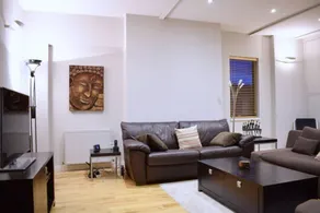 Spacious Ideal Loft in Heart of Hackney - Image 2