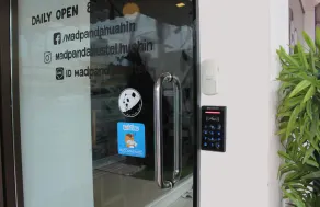 Mad Panda Hostel - Image 2