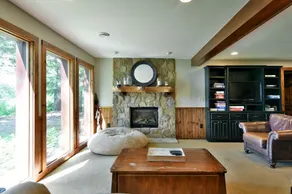 Lumberjack Lodge 5 Bedroom Home by Redawning - Image 4