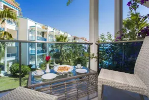 Catinsos Beach Garden Hotel - Image 4