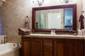 3245 Chandler - Image 3