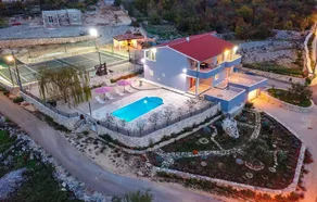 Stunning Home in Blizna Donja With Wifi and 4 Bedrooms - Image 2