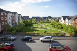 Superb Apartment in Stratford Upon Avon With Free Parking & Wi-fi - Image 4