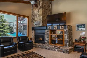 Glacier Paradise Townhome - Image 2