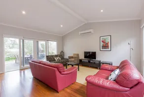 Breezes - PET Friendly - Image 2