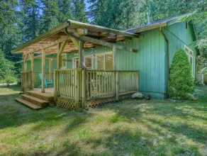 Twin Cedars Getaway - Image 4