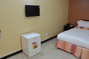 Royal City Hotel - Image 2