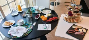 Estoril Luxury Suites & Spa - Image 2