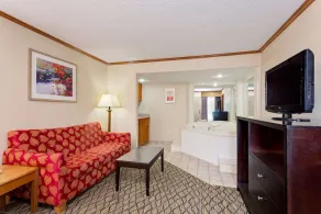 Baymont by Wyndham Kalamazoo East - Image 2