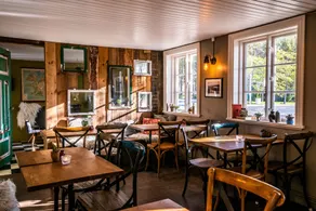 SKYR Guesthouse - Image 3