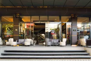 Ultra Luxury 2 Bed Loft in Lleras - Image 5
