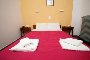 Evans Hotel - Image 3