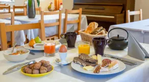 Auberge La Plaine - The Originals Relais - Image 2