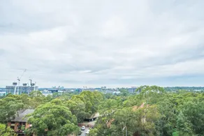 Lovely Two Bed Home In Macquarie Park - Image 4