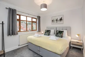 Maidenhead  Pet Friendly  4 Bed House - Image 4