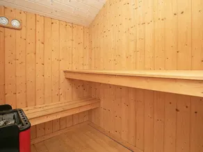 Luxurious Apartment in Væggerløse With Sauna - Image 2