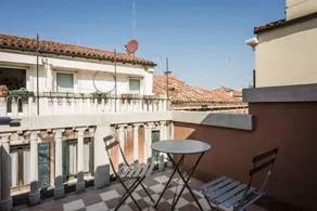 MyPlace Ca' d'Oro Family Apartment - Image 4