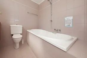 Le Vogue, Unit 12, 16 Magnus Street - Image 5