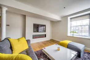 Modern 1BR Home in Vibrant Leith Area - Image 2