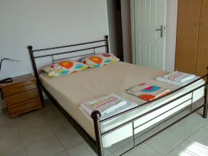 Greg's apartment - Image 4