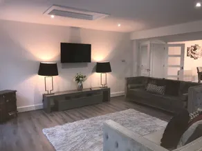 Stunning 3 bed Lodge 2000sq - Image 2