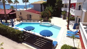 Manthos Beachfront Apts & Pool - Image 4