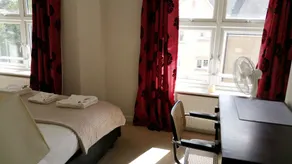Oxford Serviced Apartments - Waterways - Image 4