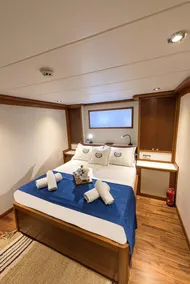 Ada Dreams / Boat - Image 3