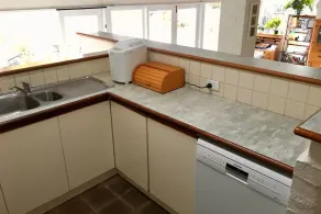 Relaxing 3 Bedroom Apartment in Perth - Image 5