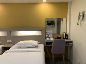 The Vibe Inn - Image 5