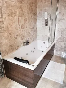 Southampton Ocean Village Apartment - Image 2