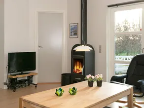 Peaceful Holiday Home in Glesborg Denmark With Sauna - Image 2