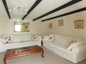 Magpies Cottage - Image 2