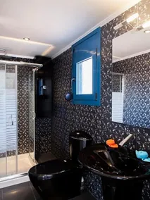 Zidanos Luxurious Sea Front Villa - Image 3
