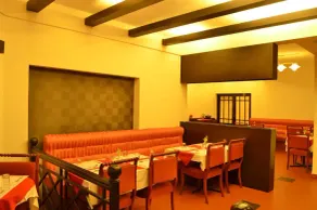 Royal Retreat - Image 5