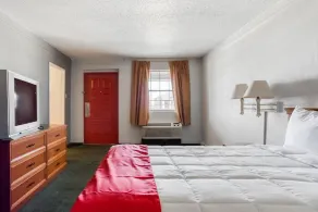 Hemp Inn Oklahoma City South - Image 2