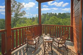 The Great Escape II 5 Bedroom Mountain View Home with Hot Tub - Image 5